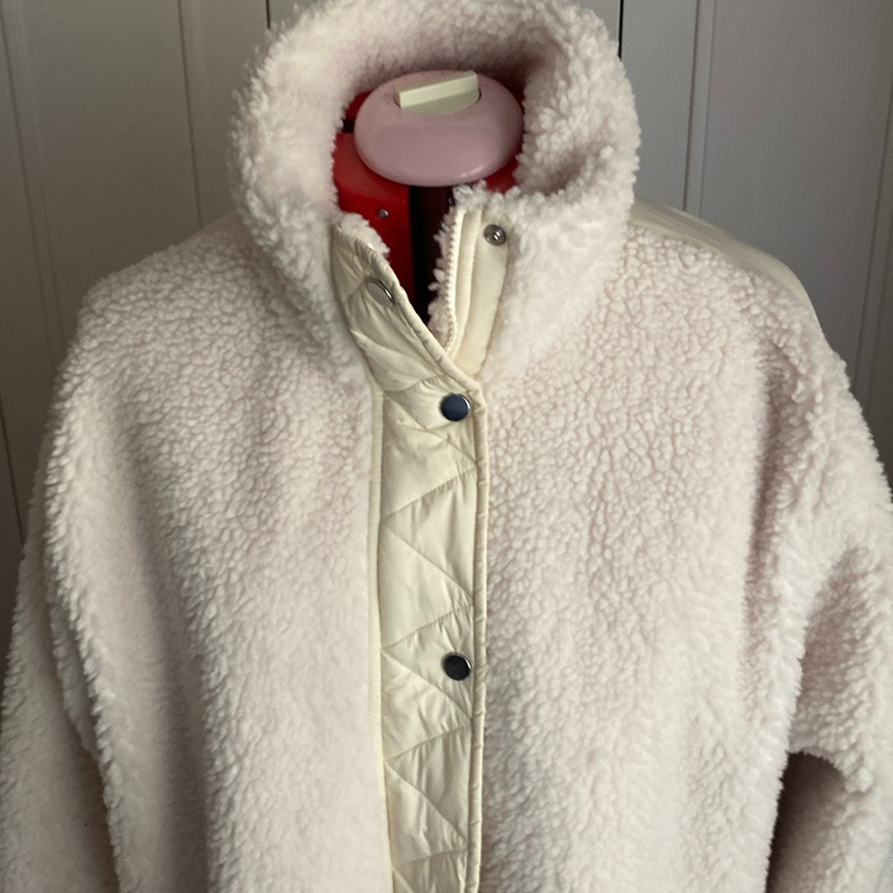 Athleta cozy day hybrid coat, size L, NWT